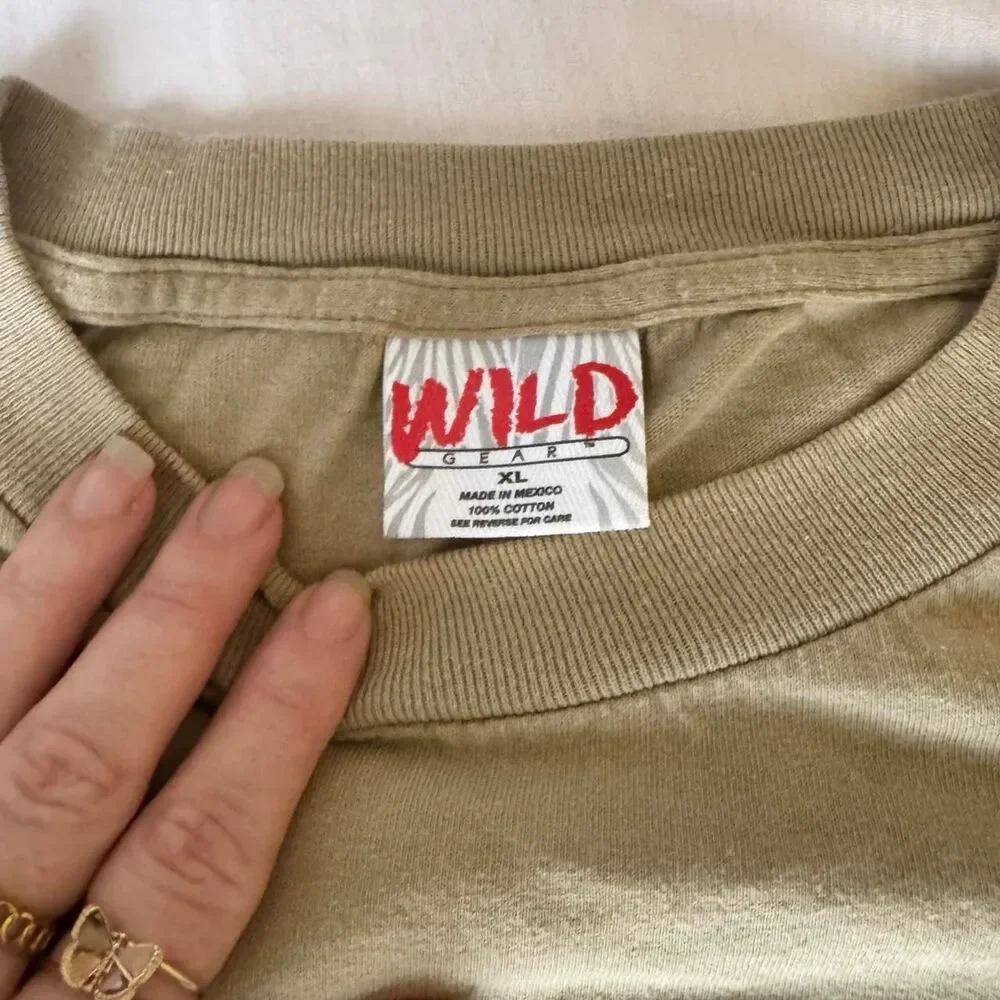 Vintage-american Men's Tan and Brown T-shirt